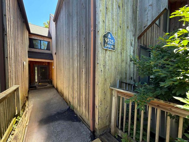 9525 S Pointe Lasalles Dr Unit 86, Bloomington, IN 47401