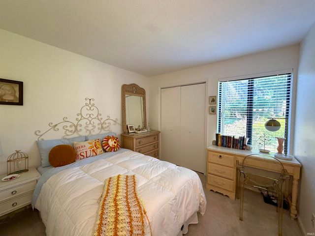 9525 S Pointe Lasalles Dr Unit 86, Bloomington, IN 47401