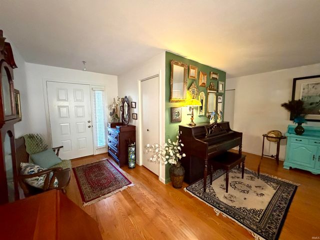 9525 S Pointe Lasalles Dr Unit 86, Bloomington, IN 47401