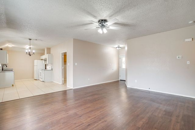 109 Paula Drive, Joshua, TX 76058