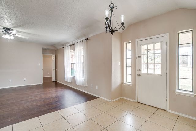 109 Paula Drive, Joshua, TX 76058