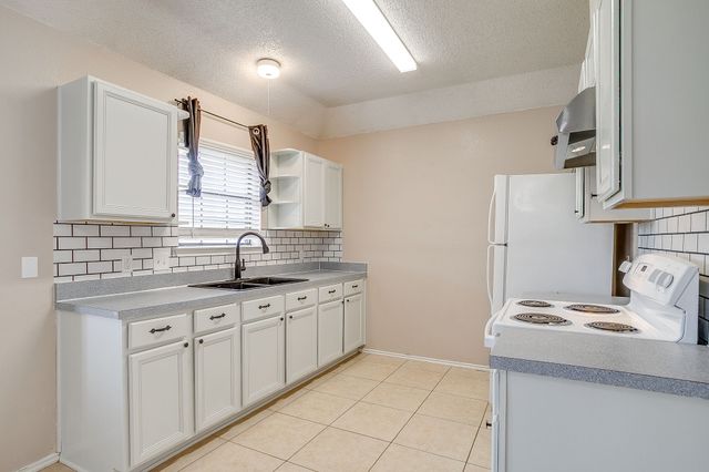 109 Paula Drive, Joshua, TX 76058