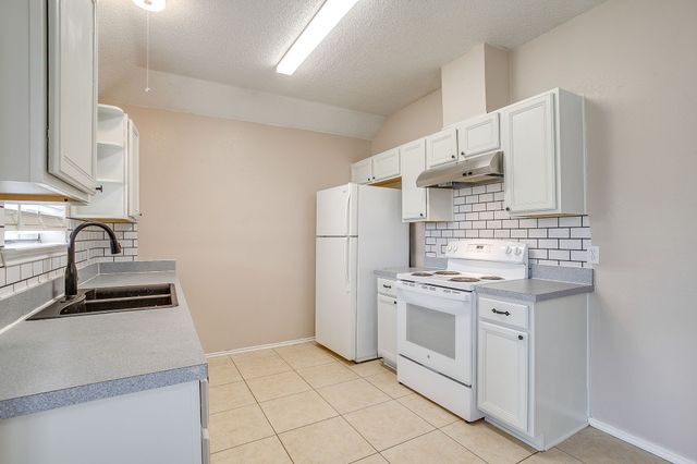 109 Paula Drive, Joshua, TX 76058