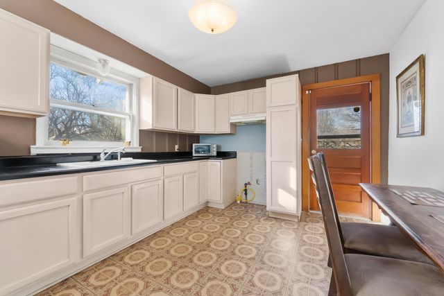 2151 N Campbell Avenue, Springfield, MO 65803