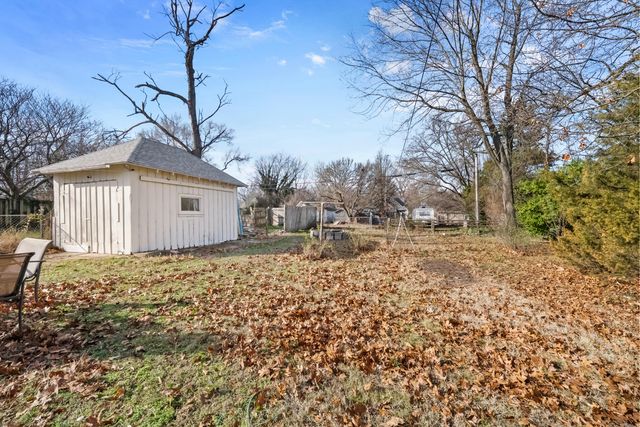 2151 N Campbell Avenue, Springfield, MO 65803