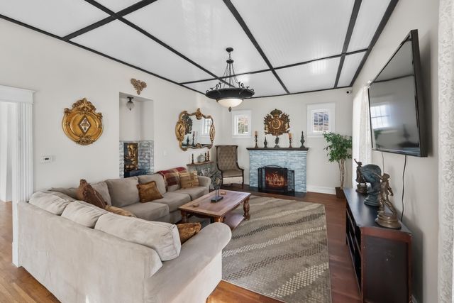 2151 N Campbell Avenue, Springfield, MO 65803