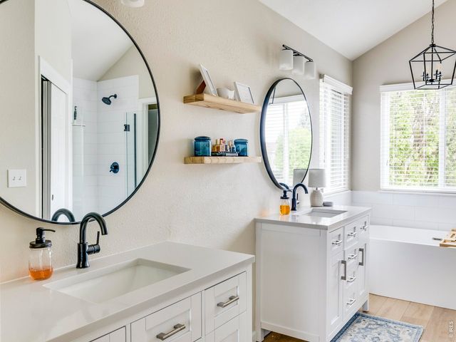9437 Cherryvale Ln, Highlands Ranch, CO 80126