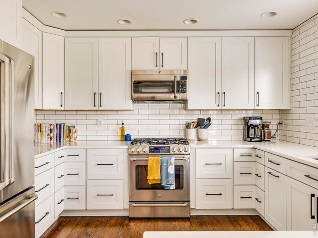 9437 Cherryvale Ln, Highlands Ranch, CO 80126