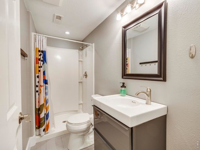 9437 Cherryvale Ln, Highlands Ranch, CO 80126