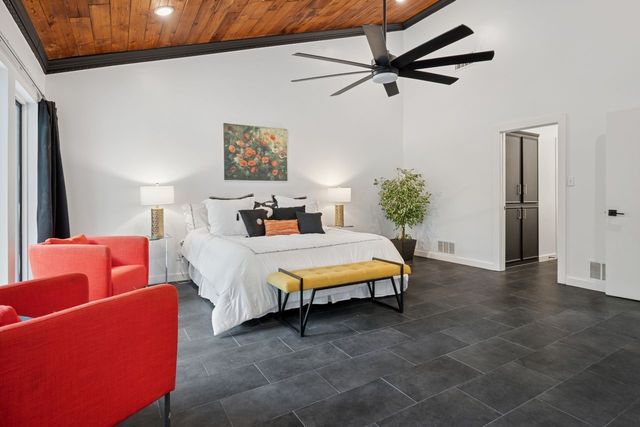 10823 Stone Canyon Road, Dallas, TX 75230