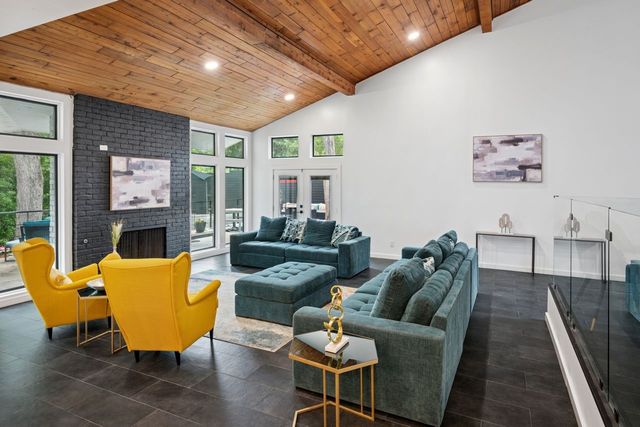 10823 Stone Canyon Road, Dallas, TX 75230