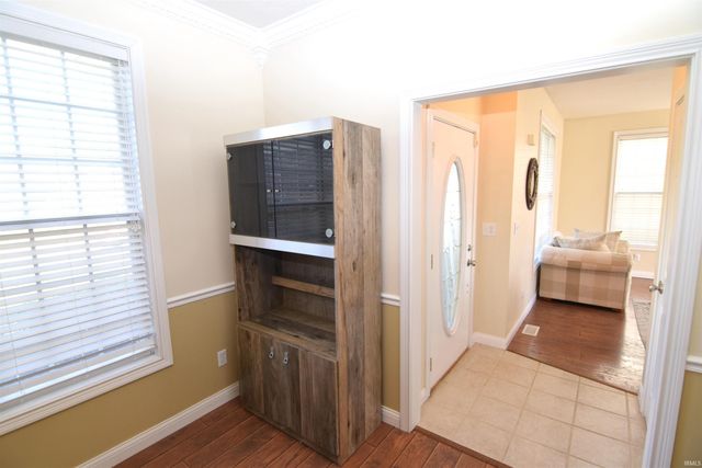 1612 S O'hare Boulevard, Yorktown, IN 47396