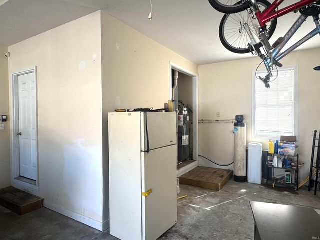 1612 S O'hare Boulevard, Yorktown, IN 47396