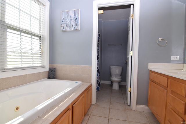 1612 S O'hare Boulevard, Yorktown, IN 47396