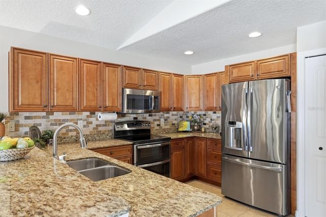 7106 35TH STREET E, Sarasota, FL 34243