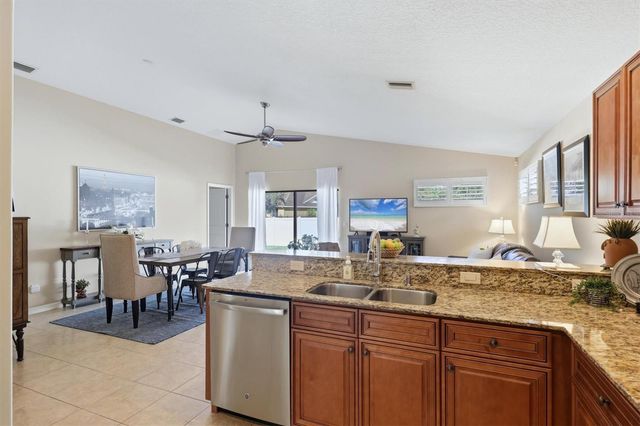 7106 35TH STREET E, Sarasota, FL 34243