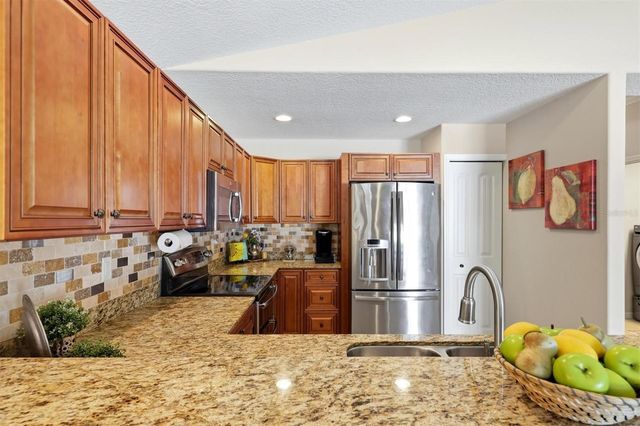 7106 35TH STREET E, Sarasota, FL 34243