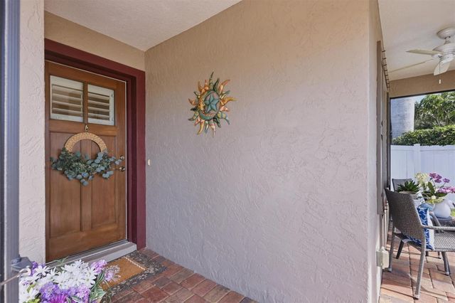 7106 35TH STREET E, Sarasota, FL 34243