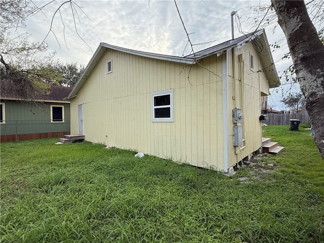 3001 Ruth St, Corpus Christi, TX 78405