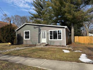 1005 E Chippewa Street, Pleasant, MI 48858