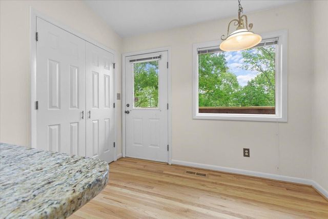 5751 Cox Hopkins RD, Roanoke, VA 24014