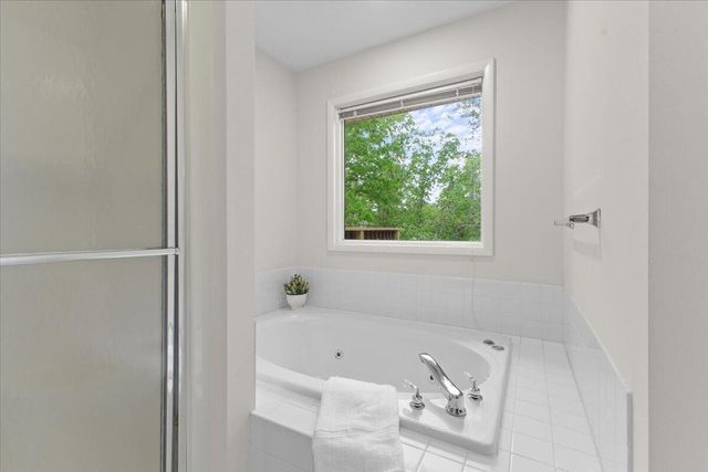 5751 Cox Hopkins RD, Roanoke, VA 24014