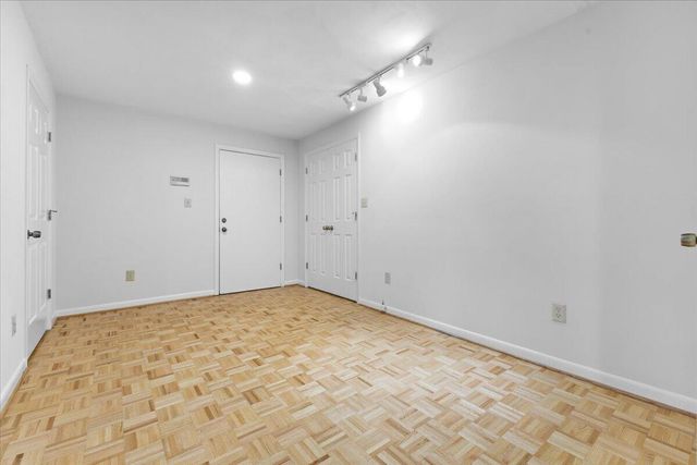 5751 Cox Hopkins RD, Roanoke, VA 24014