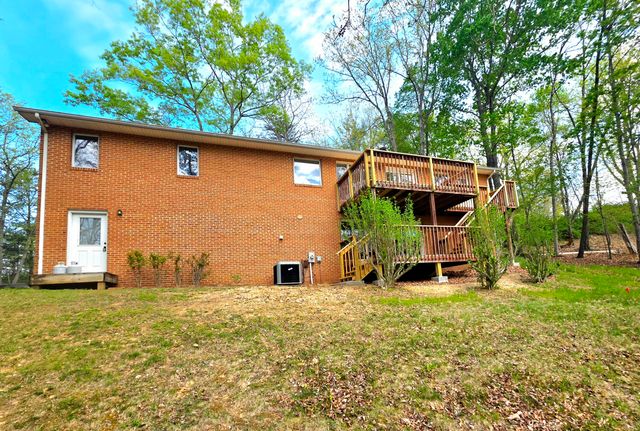 5751 Cox Hopkins RD, Roanoke, VA 24014