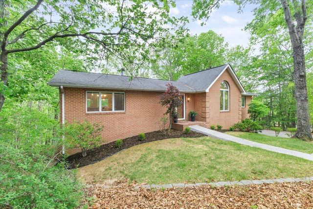 5751 Cox Hopkins RD, Roanoke, VA 24014
