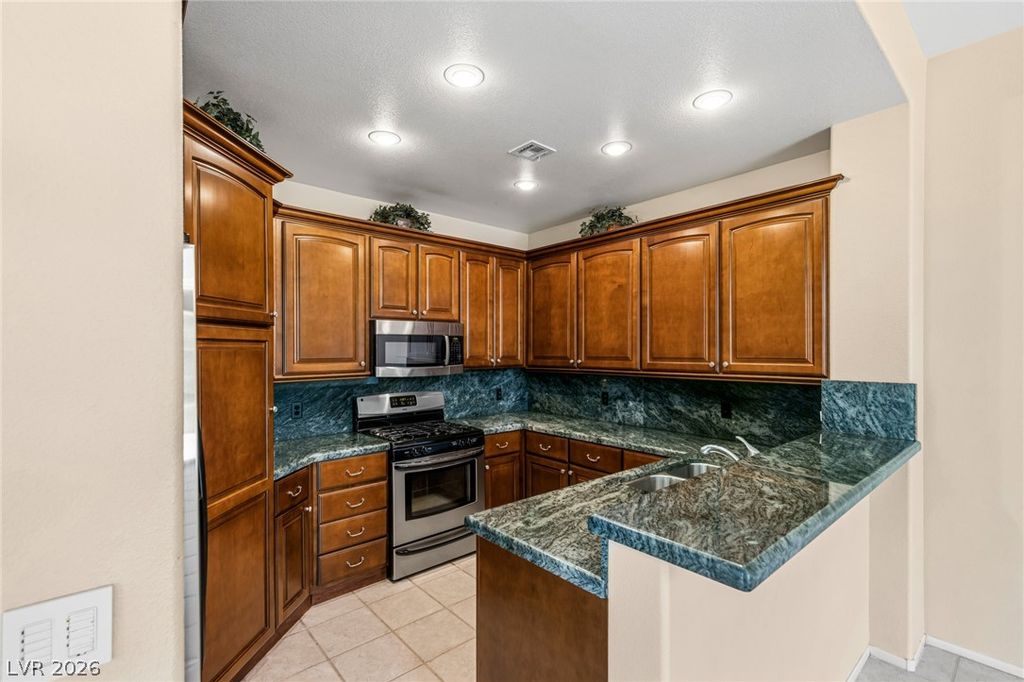9232 Pitching Wedge Drive, Las Vegas, NV 89134 — photo 2