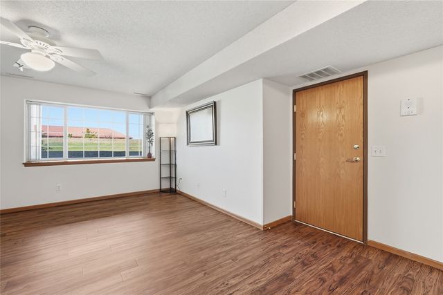 3050 Wilson Avenue SW 3, Cedar Rapids, IA 52404