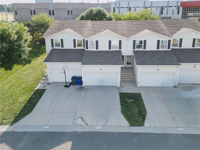 1416 E 125th Terrace B, Olathe, KS 66061