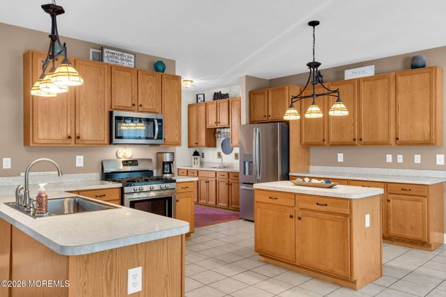 31 Conor Road, Jackson, NJ 08527