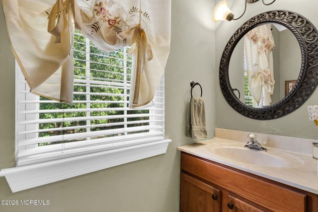 31 Conor Road, Jackson, NJ 08527