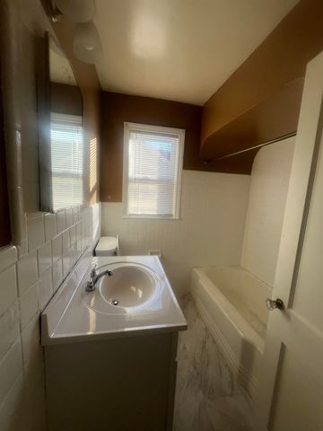 2102 LARAMIE ST, Memphis, TN 38106