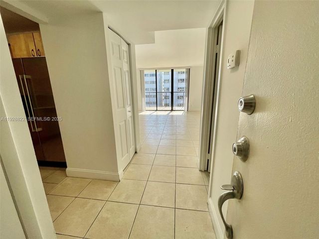 1800 Collins Ave 7C, Miami Beach, FL 33139