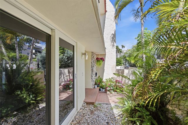 3819 NE 170th St B-1, North Miami Beach, FL 33160