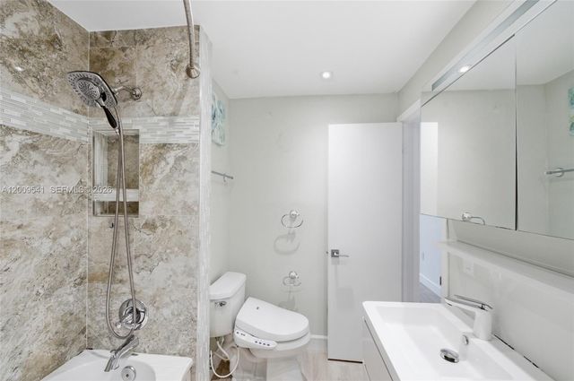 3819 NE 170th St B-1, North Miami Beach, FL 33160