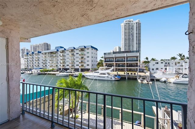 3819 NE 170th St B-1, North Miami Beach, FL 33160