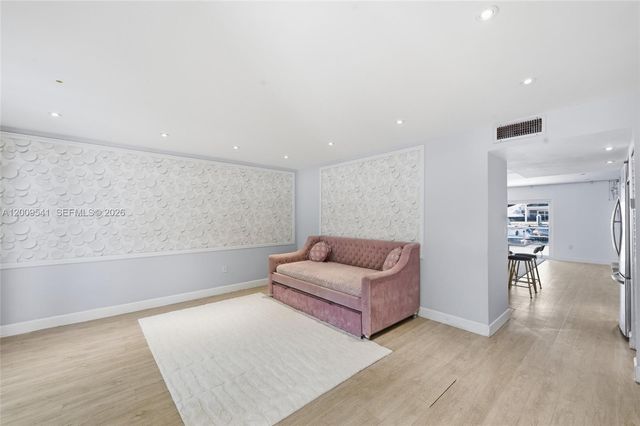 3819 NE 170th St B-1, North Miami Beach, FL 33160