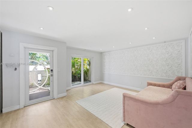 3819 NE 170th St B-1, North Miami Beach, FL 33160