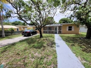 1245 NW 126th St, North Miami, FL 33167