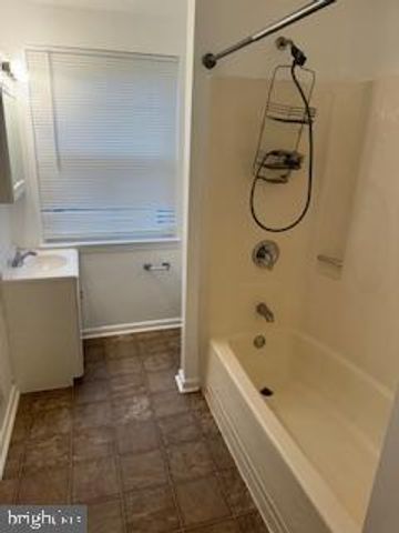 3922 MISTY VIEW RD, Middle River, MD 21220