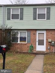 3922 MISTY VIEW RD, Middle River, MD 21220