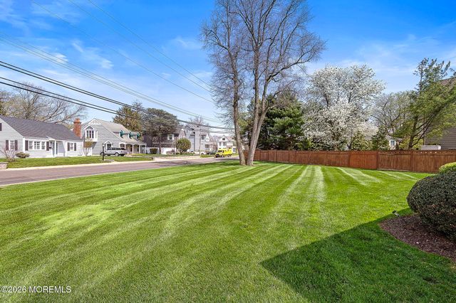 1 Jackson Court, Monmouth Beach, NJ 07750