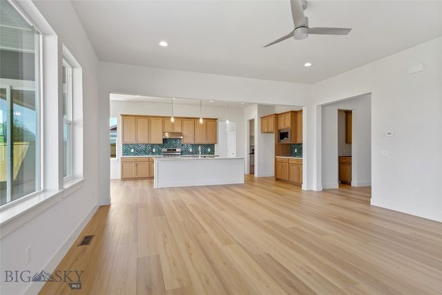1505 Beeker Lane, Belgrade, MT 59714