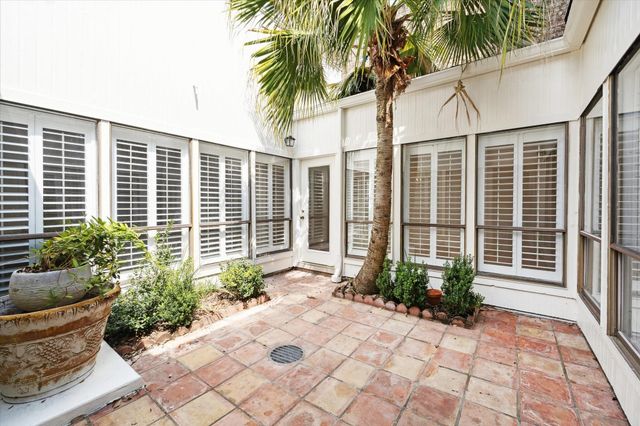 9536 Bayou Brook Street, Houston, TX 77063