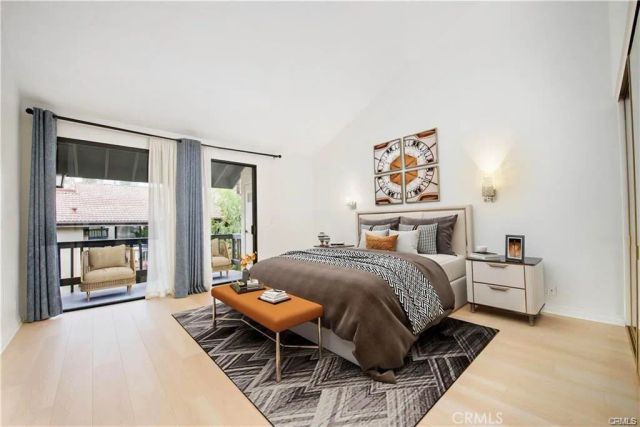 5711 Owensmouth Avenue 117, Woodland Hills, CA 91367