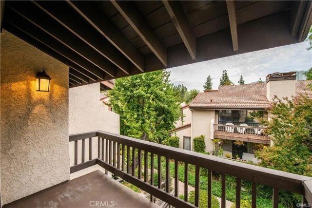 5711 Owensmouth Avenue 117, Woodland Hills, CA 91367