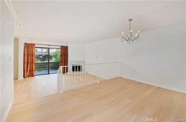 5711 Owensmouth Avenue 117, Woodland Hills, CA 91367